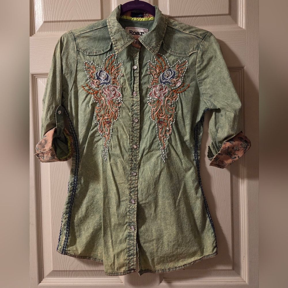 Roar Olive Stone Washed Three Quarter Sleeve Embroidered Snap Button-Up Shirt